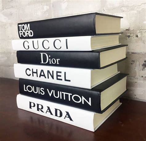 louis vuttion gucci dior book